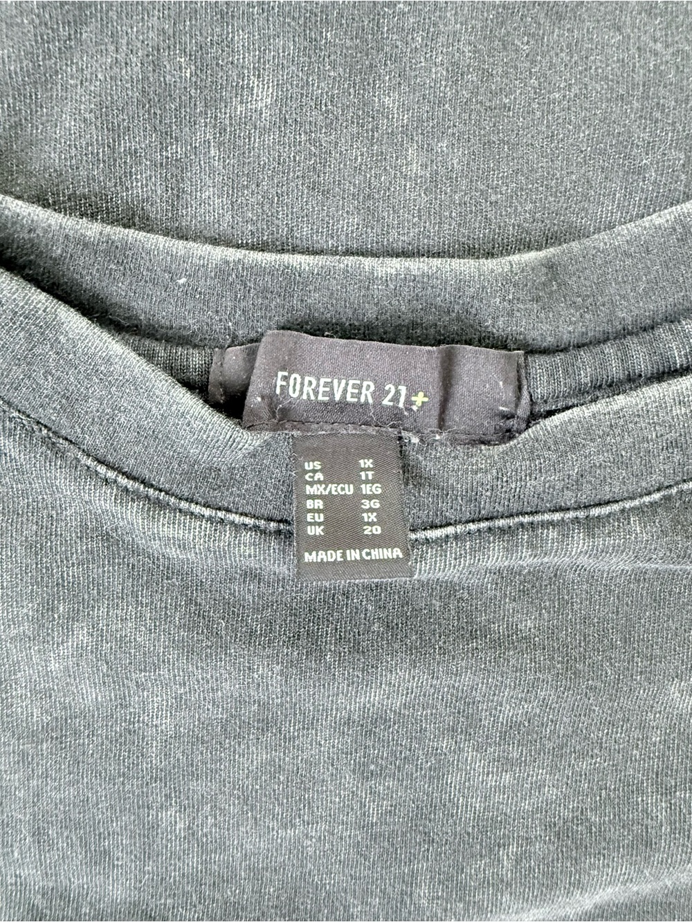 Forever 21 Black Short Sleeve Tee with Pearl 'AMOUR' Detail - Picture 5 of 10